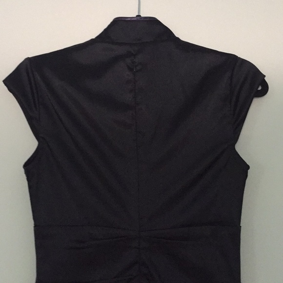 Black dress - Picture 6 of 7